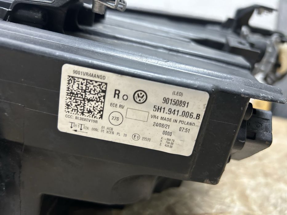 Far faruri VW Golf 8 full led 5H 2020-2024 dreapta