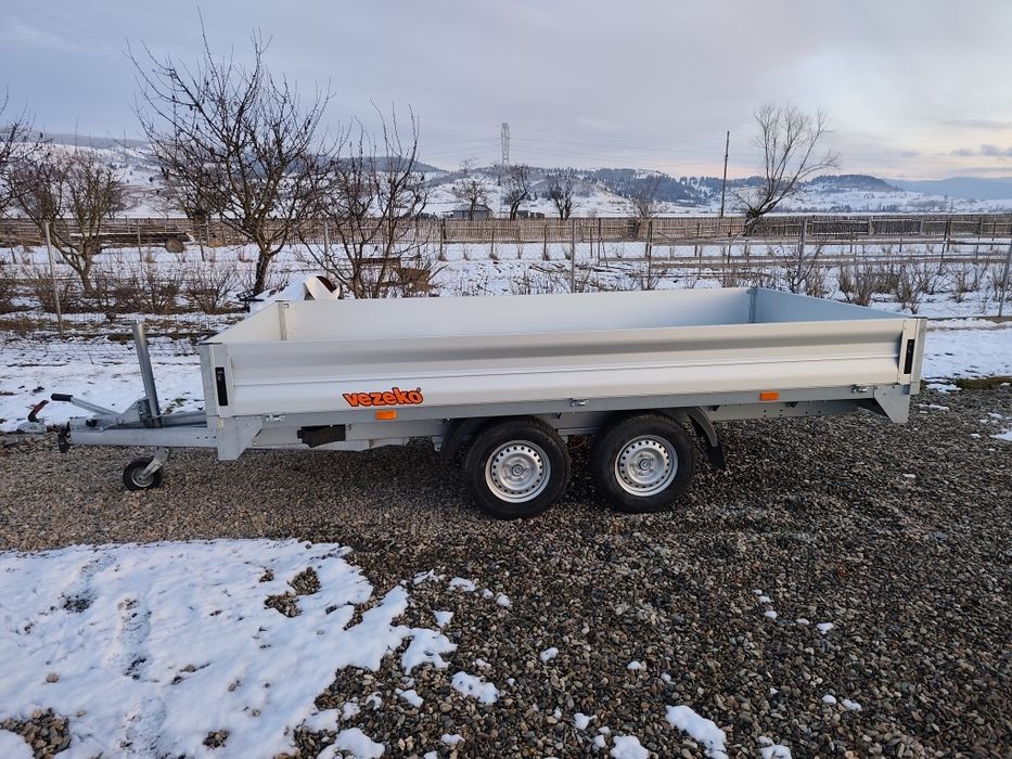 Remorci noi 4 buc, MMA  2700 kg.