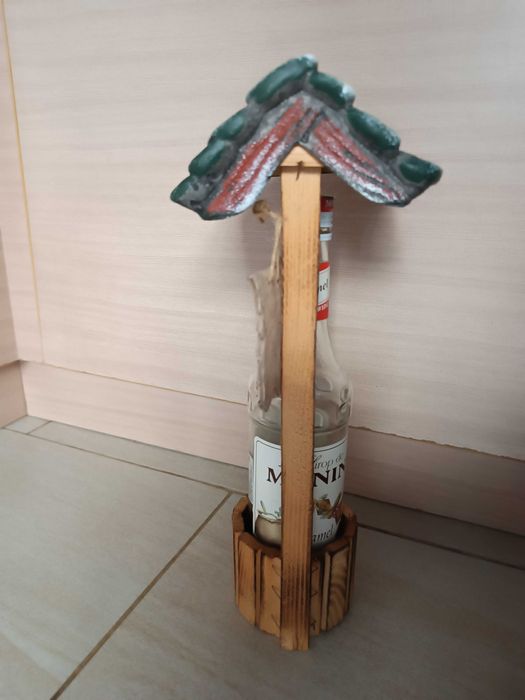 сувенир кладенец дърво с покрив поставка за бутилка подарък