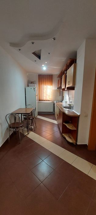 Inchiriez apartament cu 4 camere Timisoara, Calea Lipovei,  500 euro.
