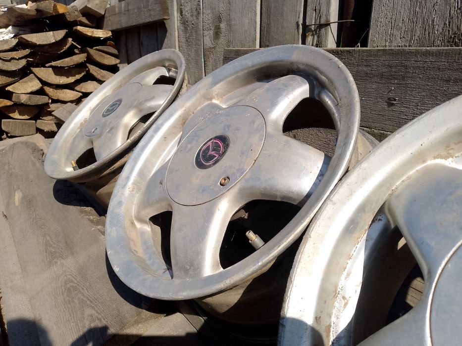 Продам комплект дисков Мазда Кронос 5x114.3