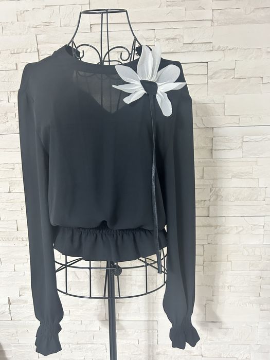 Bluză H&M, neagră, superbă.