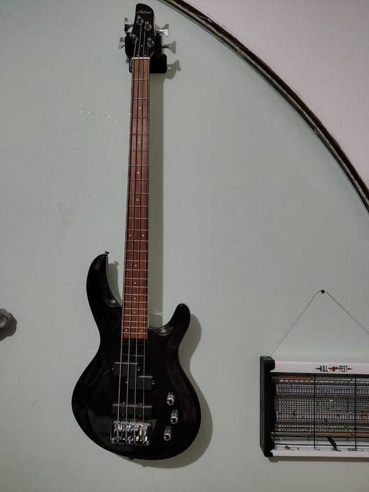 Обмен Бас гитара Aria pro 2