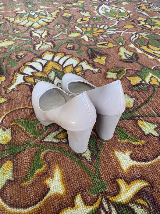 Женское туфли 38 размер