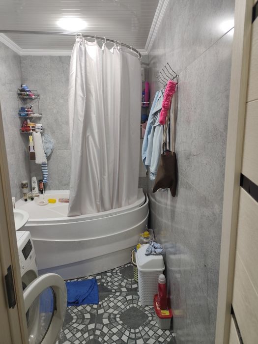 Продаётся срочно своя квартира 3х в4х в яшнабадском районе возле Кадыш