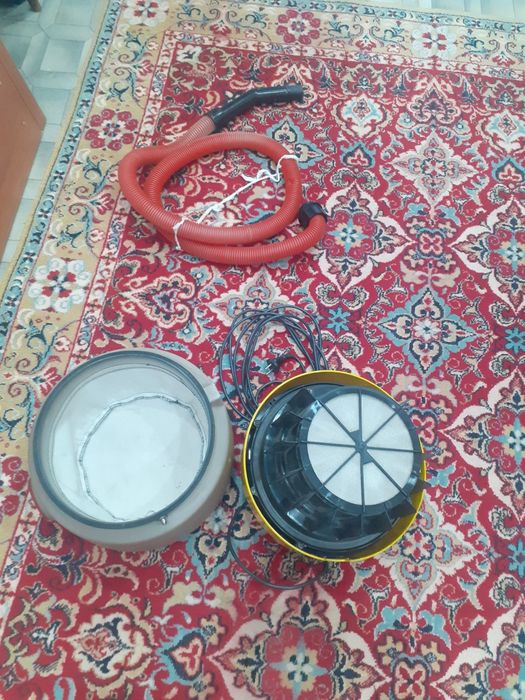 Продам пылесос ,