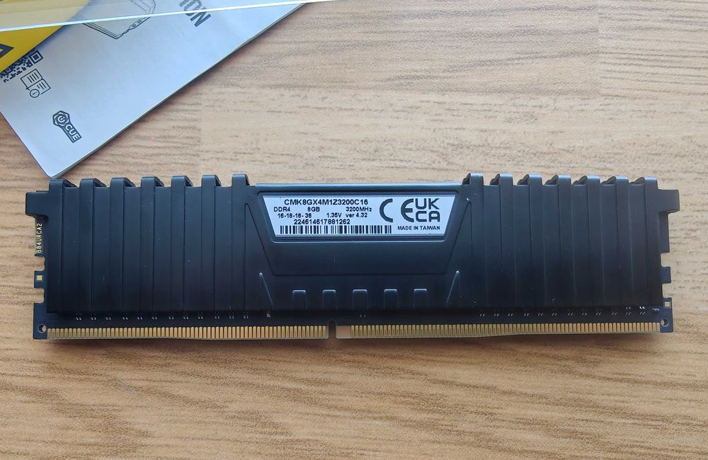 Memorie RAM Corsair Vengeance LPX Black 8GB DDR4 3200MHz CL16