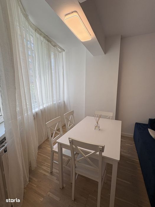 Unirii,O.Goga,ap.2 camere,et.2, 70mp,renovat,loc parcare 650Euro/luna