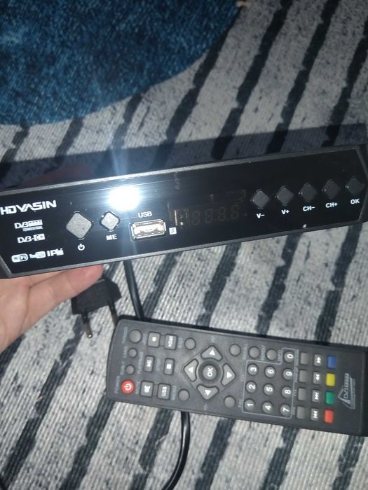 Продам ТВ приставку