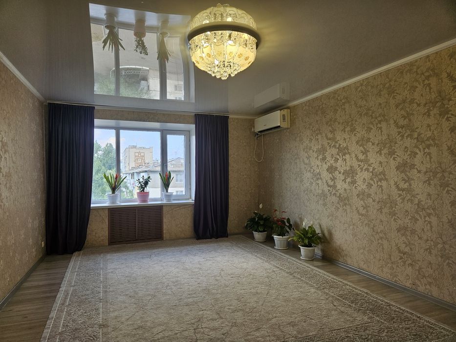 4х ком квартира район Универмаг, 77кв.м.