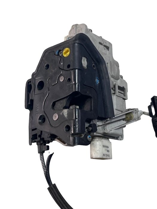 Broasca Usa Stanga Fata Audi Q7 4Lb 2006 - 2016 8H0959985