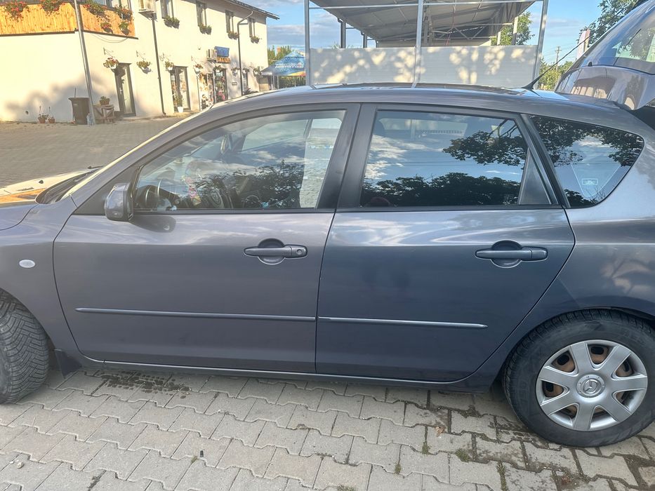 Vând Mazda 3 hatchback