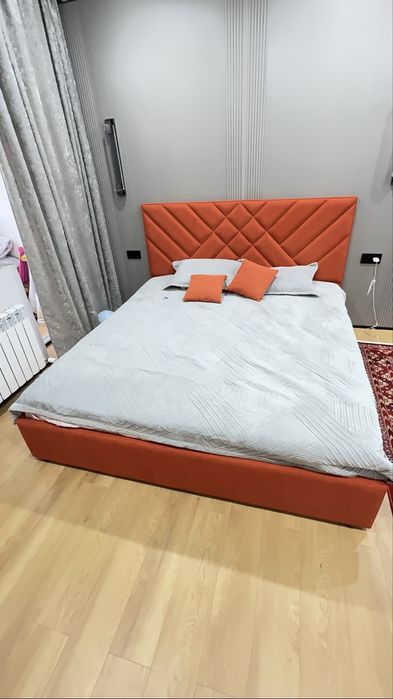 Продам кровать без матраса