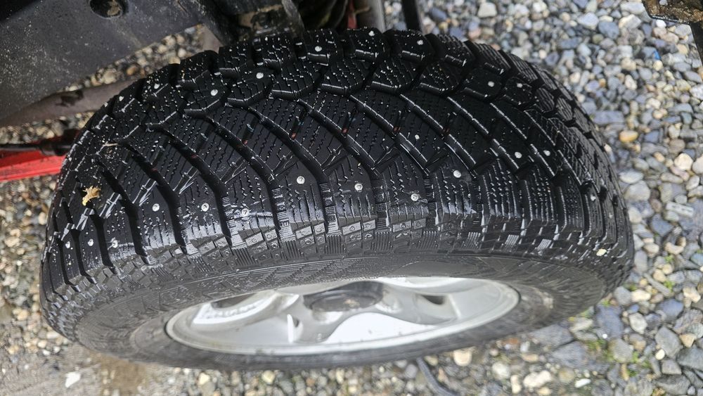 Jante 5x139,7 cu anvelope 205 70 r15  de iarnă