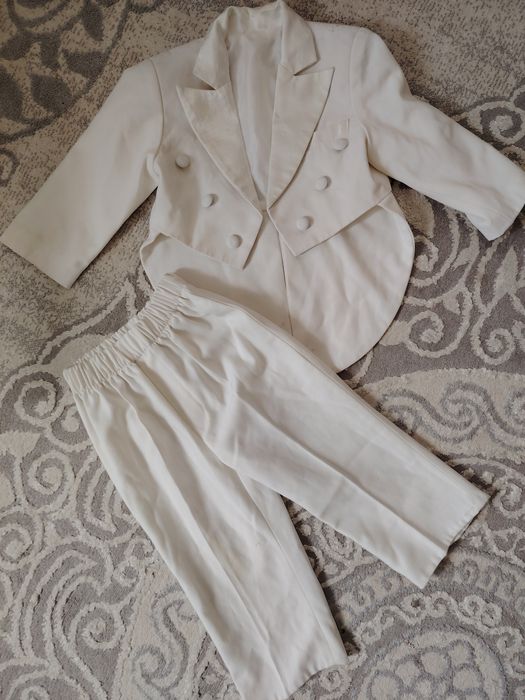 Отдам детские костюмы