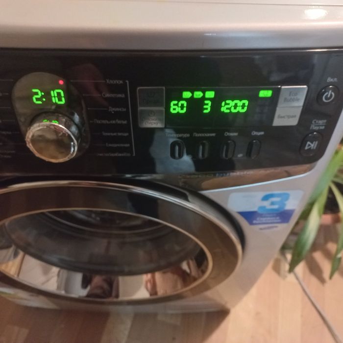 Продам стиральную машинку Samsung.