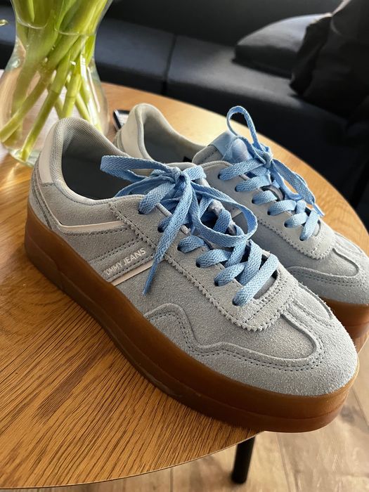 Vând teniși Tommy Jeans, damă, mărimea 38!