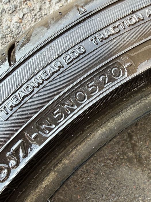 225/45/18 Yokohama пара летние шины