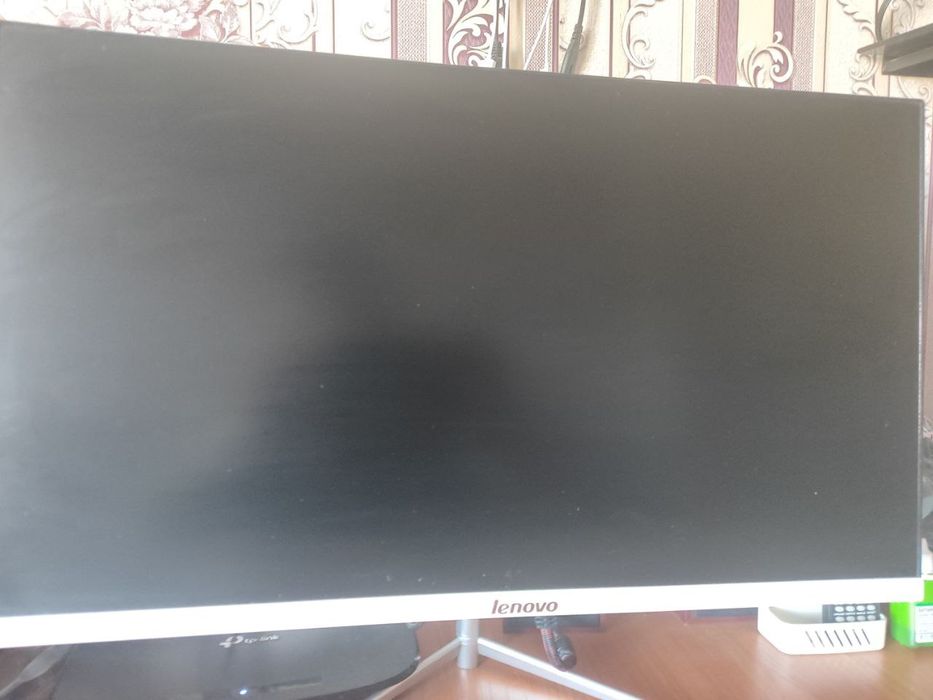 Монитор Lenova б.у