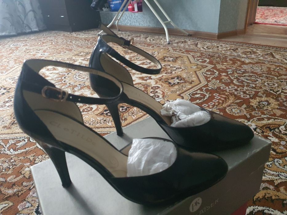 Туфли лакировпнные