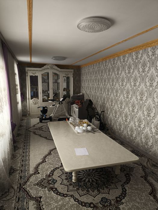 Hovli Sotiladi 15 sotih Gaz suv svet wi fi bor Fasad 21 m uzunligi 80