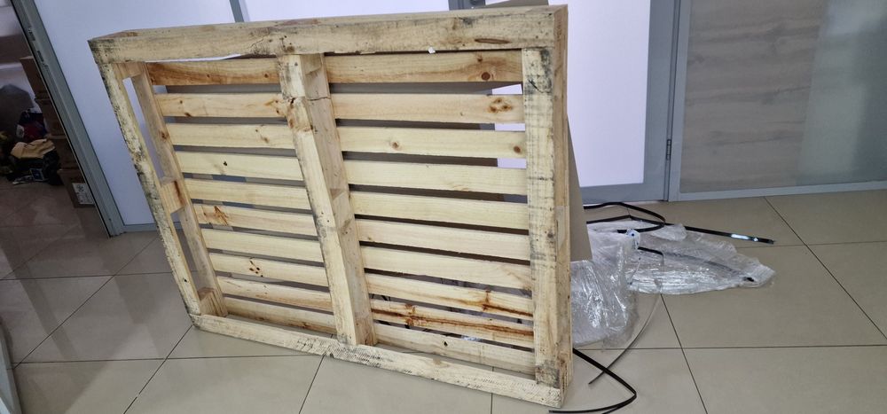 Продам поддон в хорошем состоянии