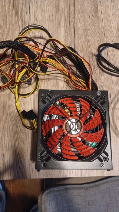 Захранване Unykach 700w