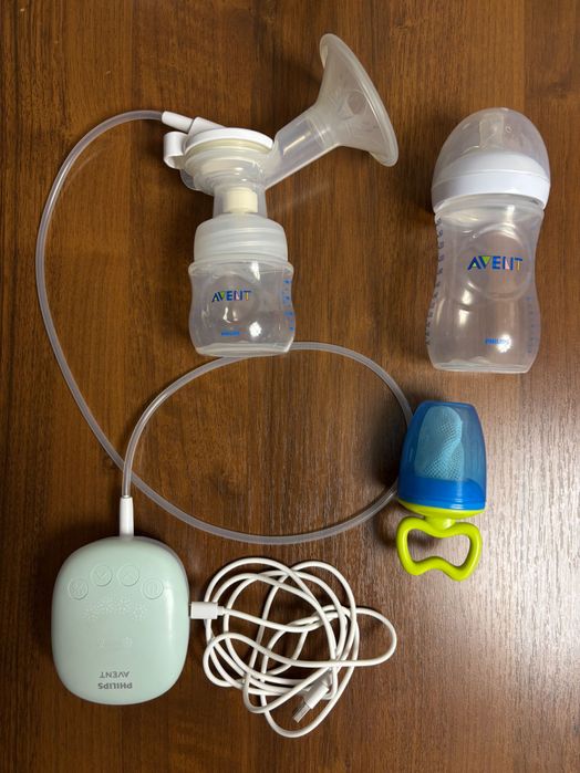 Молокоотсос Philips Avent + бутылочка + ниблер
