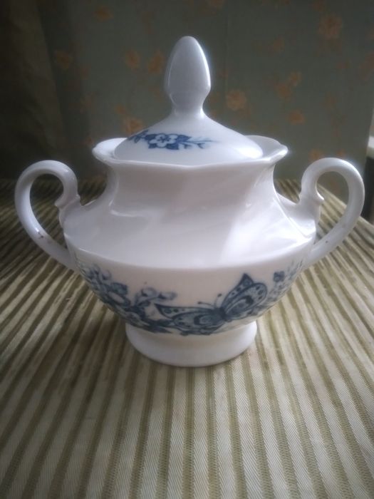 Молочник и сахаоница