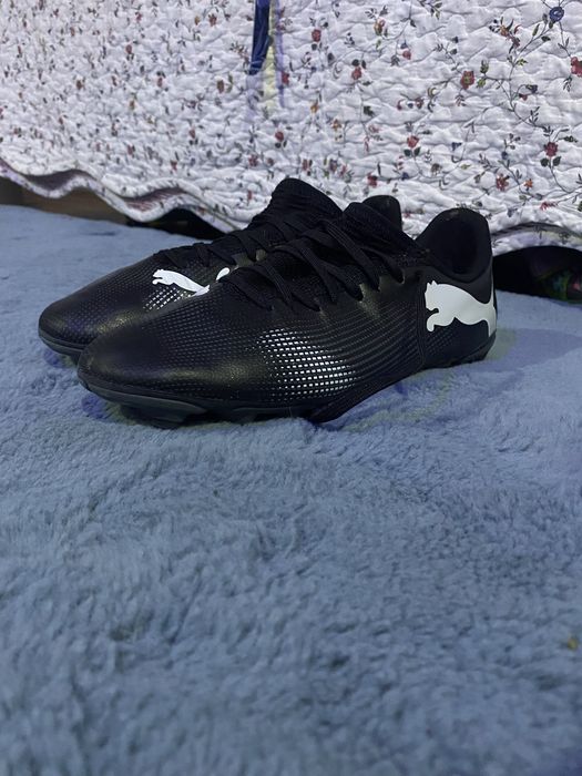 Vand ghete puma cu crampoane marimea 37