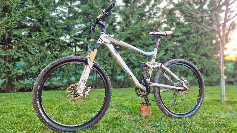 Bicicleta MTB Trek Fuel EX6 Full suspension Shimano XT FOX Float