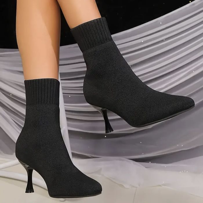 ПРОМО 36-40 Модерни и конфортни дамски боти тип чорап и удобен ток