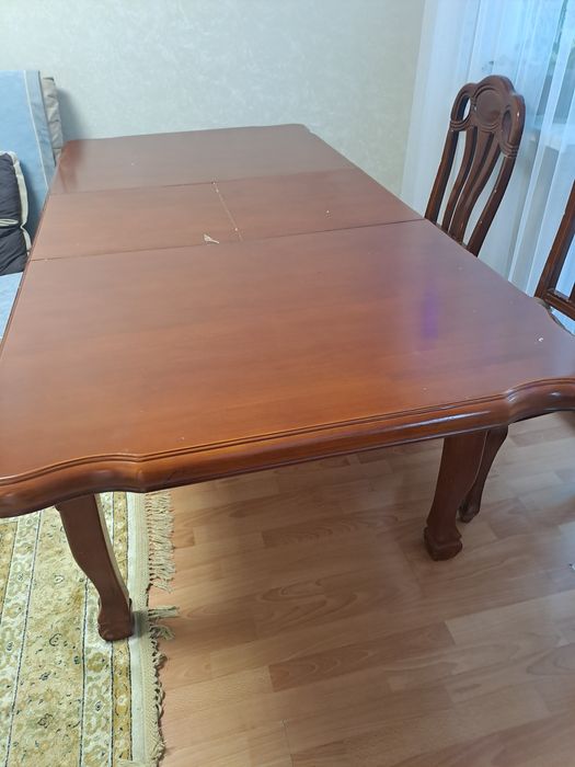 Стол и 8 стульев