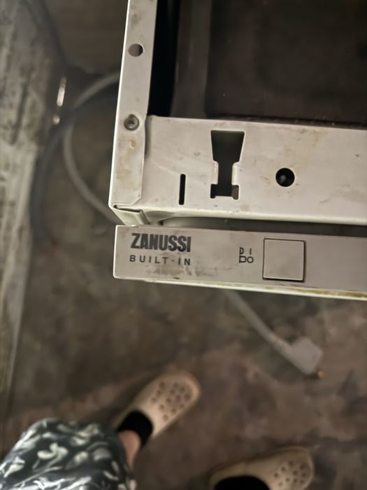 Посудомоечная машина Zanussi Built-In