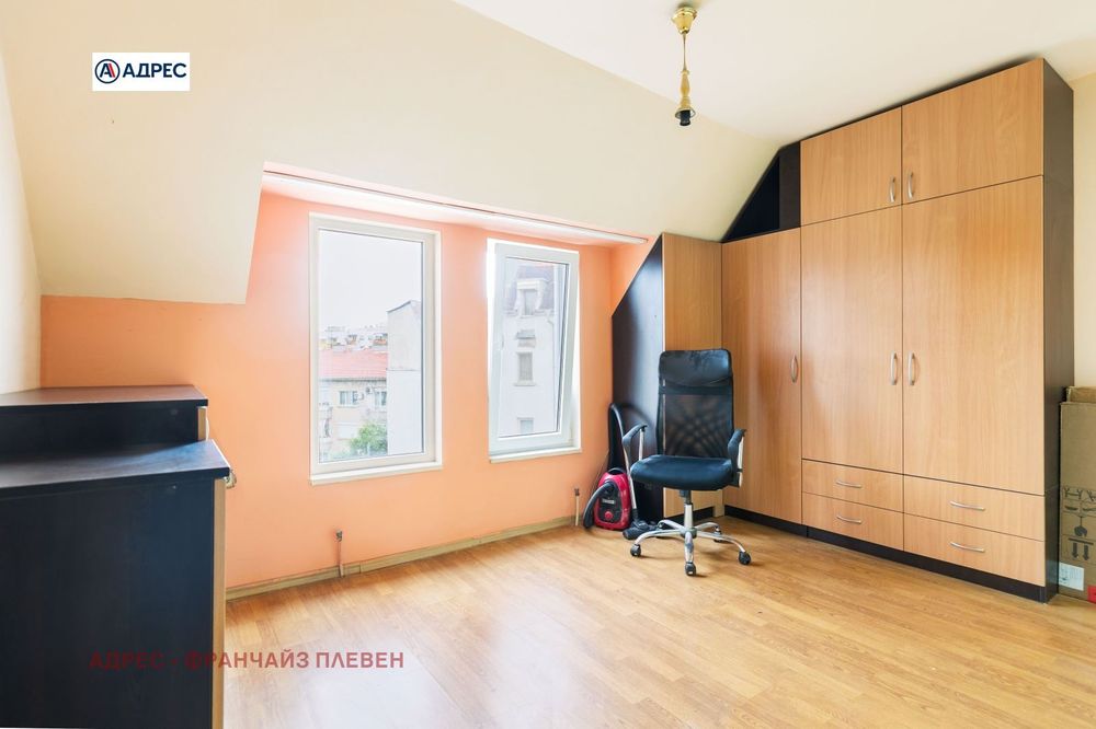 Продава се Тристаен апартамент в Плевен, Широк център - 85 кв.м за 1883 €/кв.м - Снимка #10