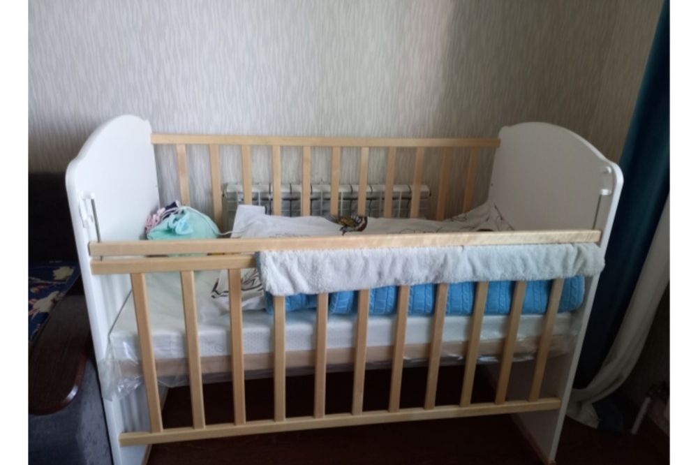 Продам кровать манеж