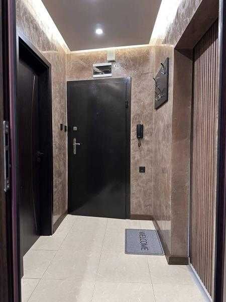 Дава се под наем Двустаен апартамент в Бургас, Център - 55 кв.м за 765 € - Снимка #7