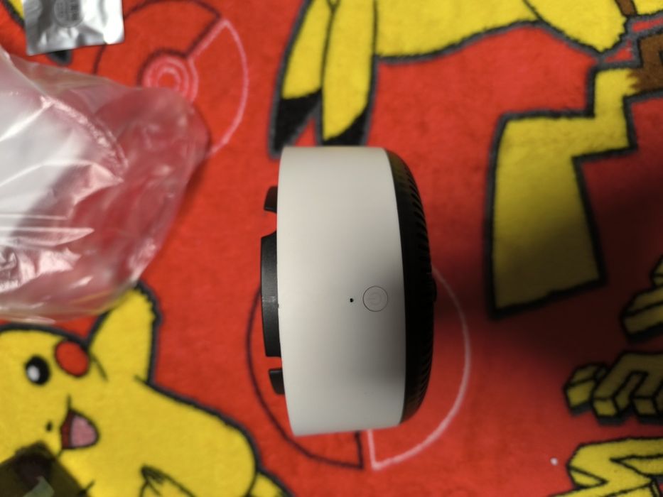 Scrumieră cu auto-stingere