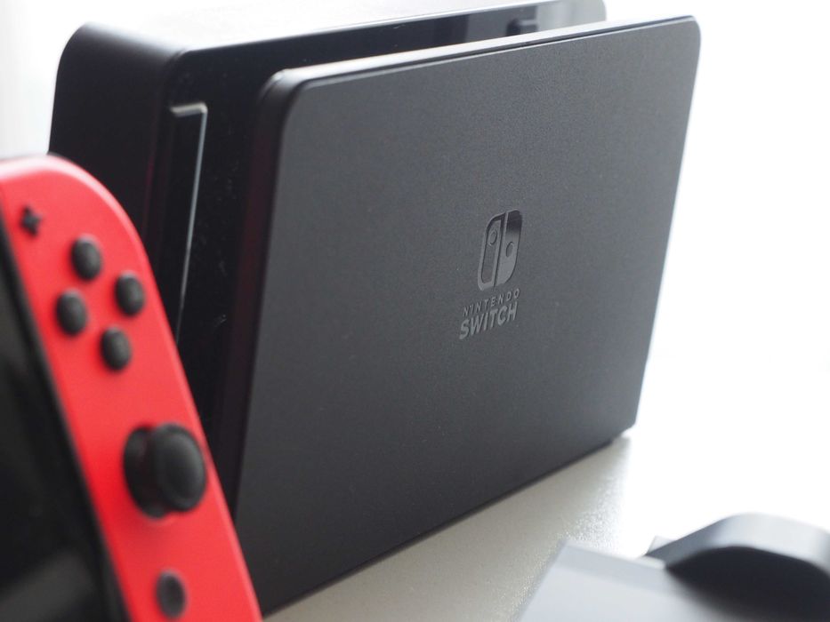 Nintendo Switch OLED 64GB