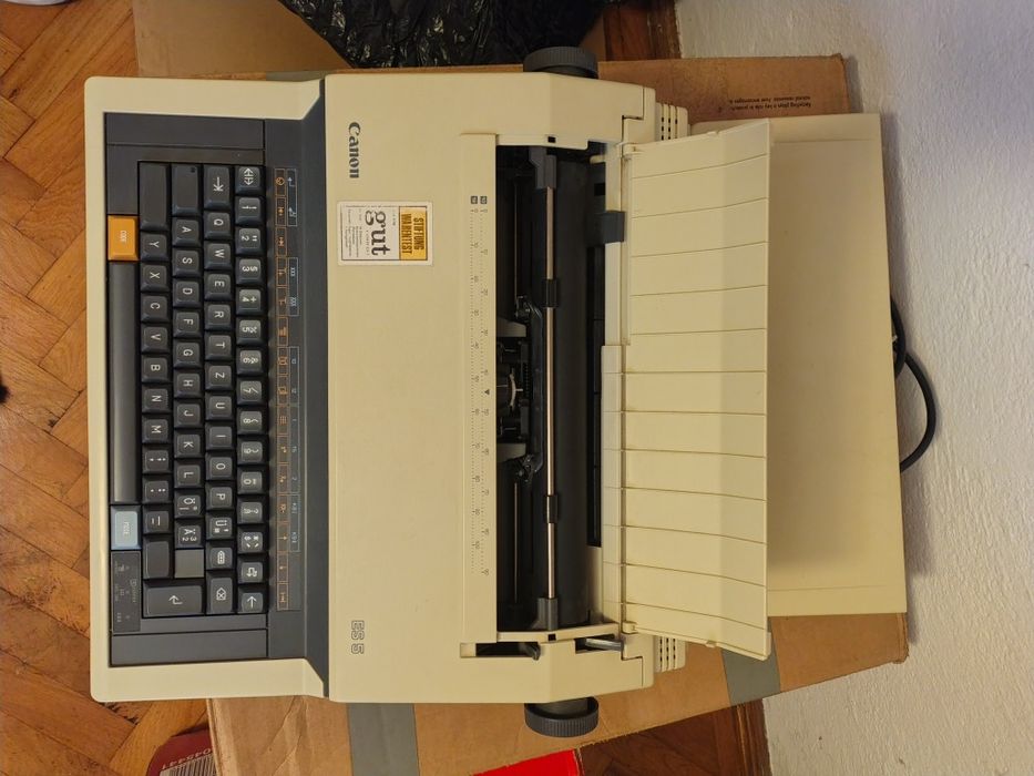 Masini de scris electronice Canon ES 5, IBM WheelWriter 10