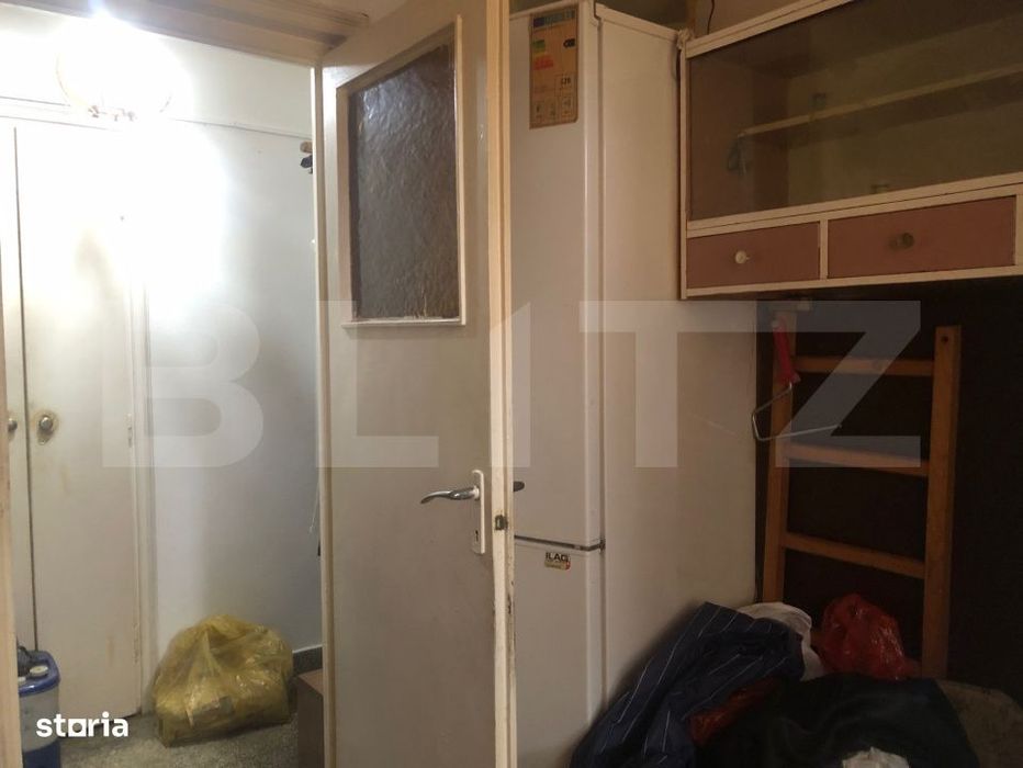 Apartament de vanzare, 50 mp, cu balcon , zona Solidaritatii