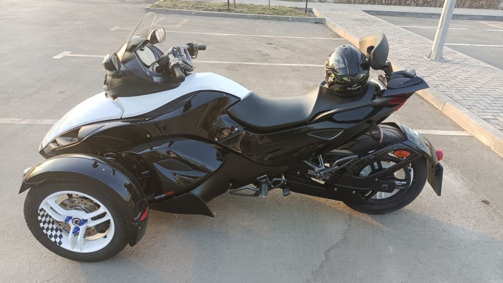 Продаю трицыкл BRP 2009