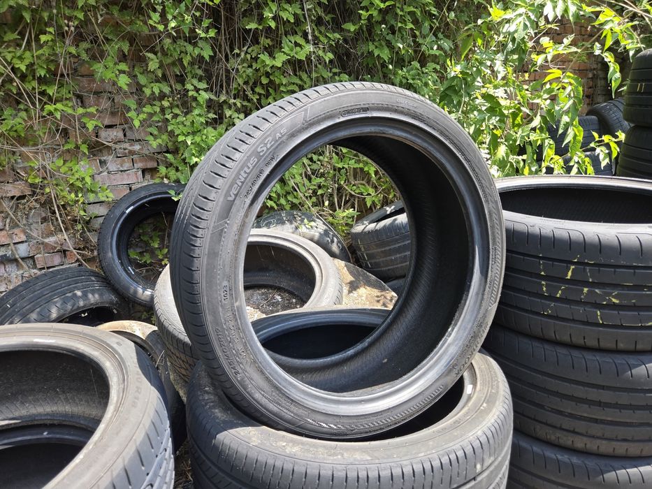 2бр. 245 40 19 Hankook летни.
