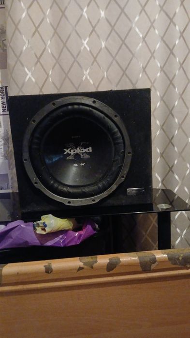 Продам сабвуфер срочно