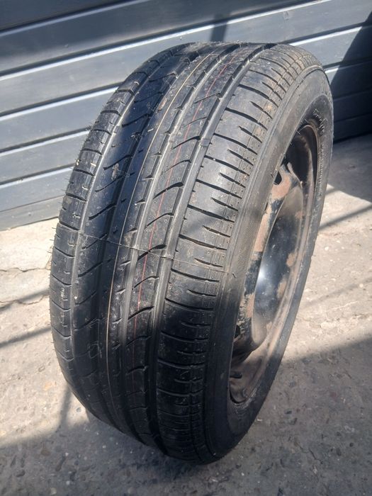 Vând 3 cauciucuri de vara (Michelin) 215/50R17 la preț de 150bucata , si o roata de rezerva cu janta (Turanza)  215/55R16 la prețul de 300 lei lei !