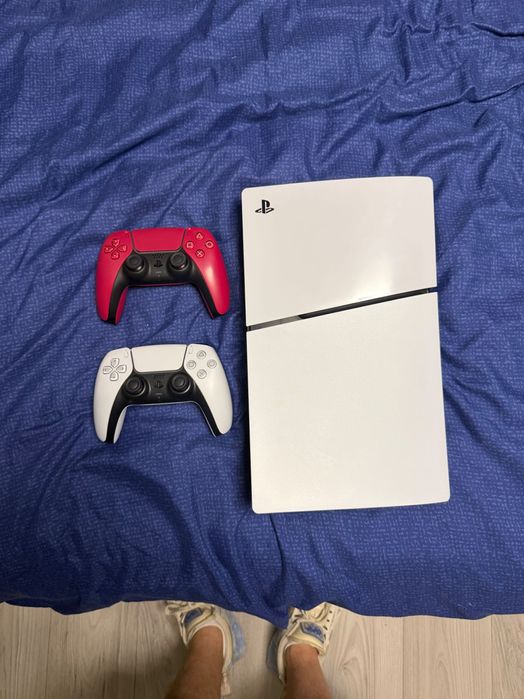 PS5 SLIM 1TB 2 manete