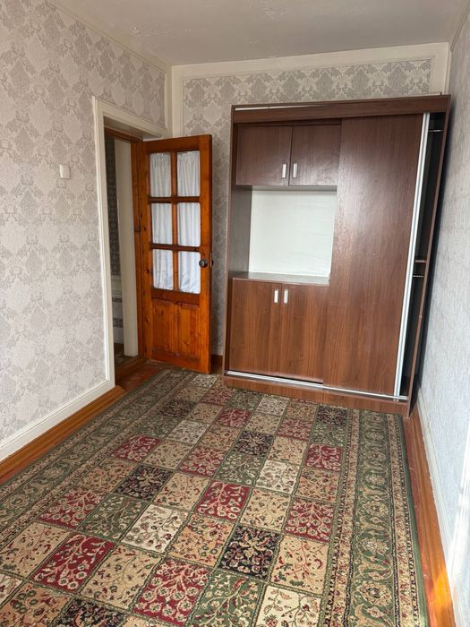 Chilonzor 25 kvartira 2 xona sheriklikka