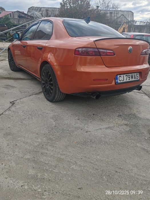 Vând alfa Romeo 159