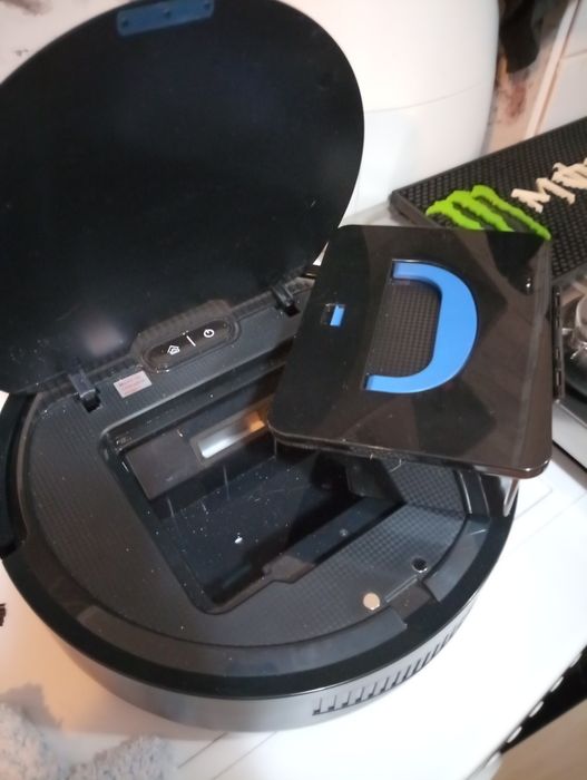 Прахосмукачка робот