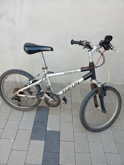 Bicicletă pentru copii